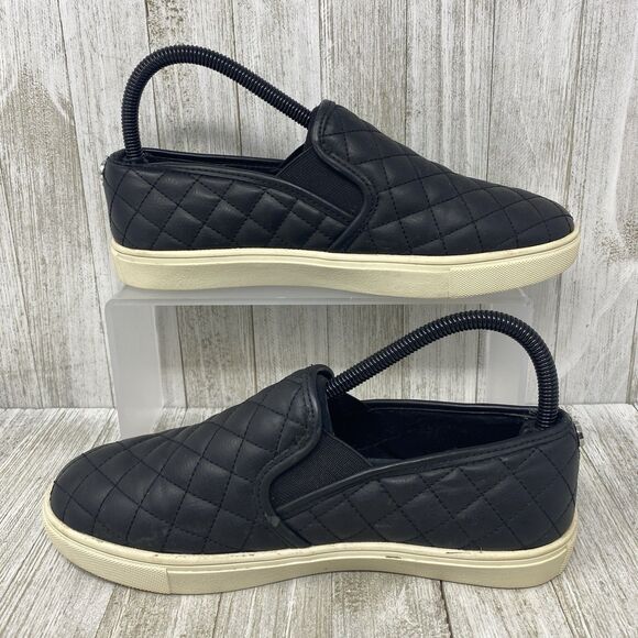Steve Madden Ecentrcq Slip-On Comfort Shoes Women's Size 8.5M Black Quilted - Picture 9 of 9
